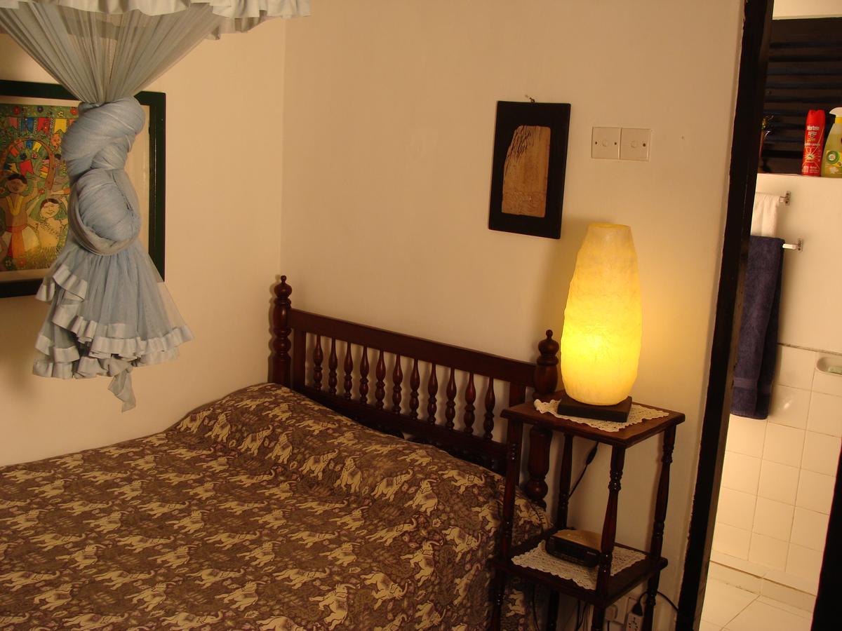 The Icebear Guesthouse Negombo Extérieur photo