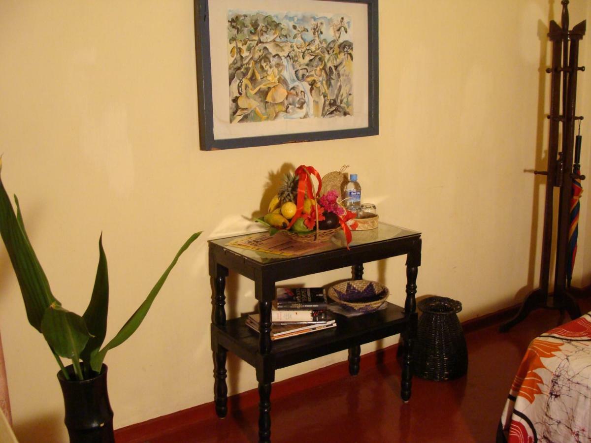 The Icebear Guesthouse Negombo Extérieur photo