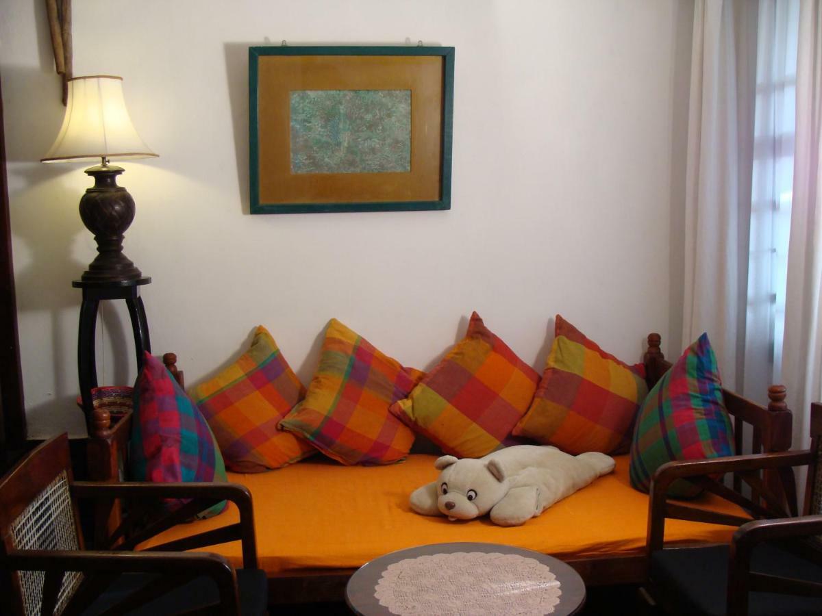 The Icebear Guesthouse Negombo Extérieur photo