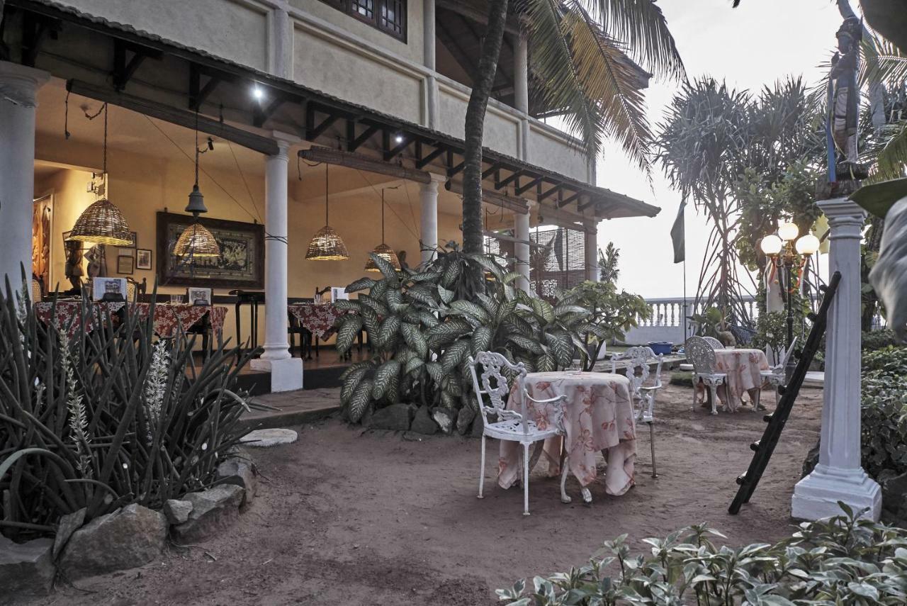 The Icebear Guesthouse Negombo Extérieur photo